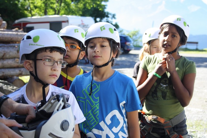 Village Camps International Summer Camp Leysin, Switzerland 2025-08-09 https://www.villagecamps.com/journals_admin/images/703-9-green climb (3).jpg
